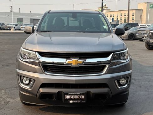 Used 2019 Chevrolet Colorado LT w/ LT Convenience Package AWD/4WD image 2