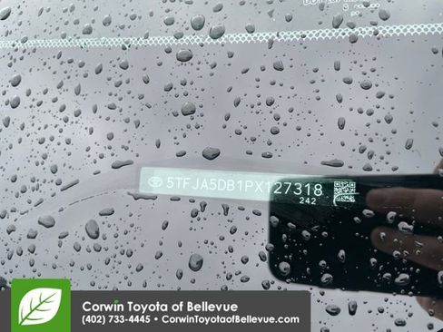 Used 2023 Toyota Tundra Limited w/ Power Package AWD/4WD image 31