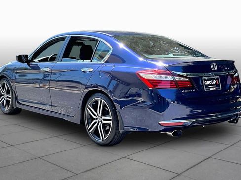 Used 2017 Honda Accord Sport image 12