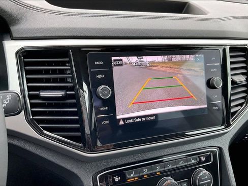 Used 2023 Volkswagen Atlas SE image 14