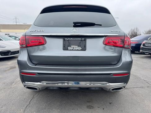 Used 2020 Mercedes-Benz GLC 300 GLC 300 4MATIC Sport Utility 4 w/ Parking Assistance Package image 7