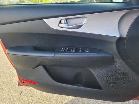 Used 2024 Kia Forte LXS w/ LXS Technology Package image 29