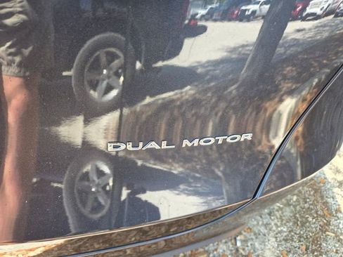 Used 2024 Tesla Model Y Long Range image 7