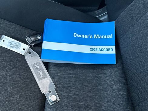 Certified 2025 Honda Accord SE image 10