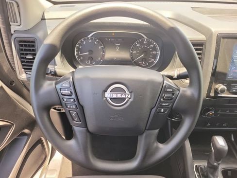 Used 2022 Nissan Frontier S w/ Technology Package RWD image 16