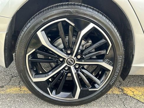 Used 2023 Nissan Altima 2.5 SR w/ SR Premium Package image 12