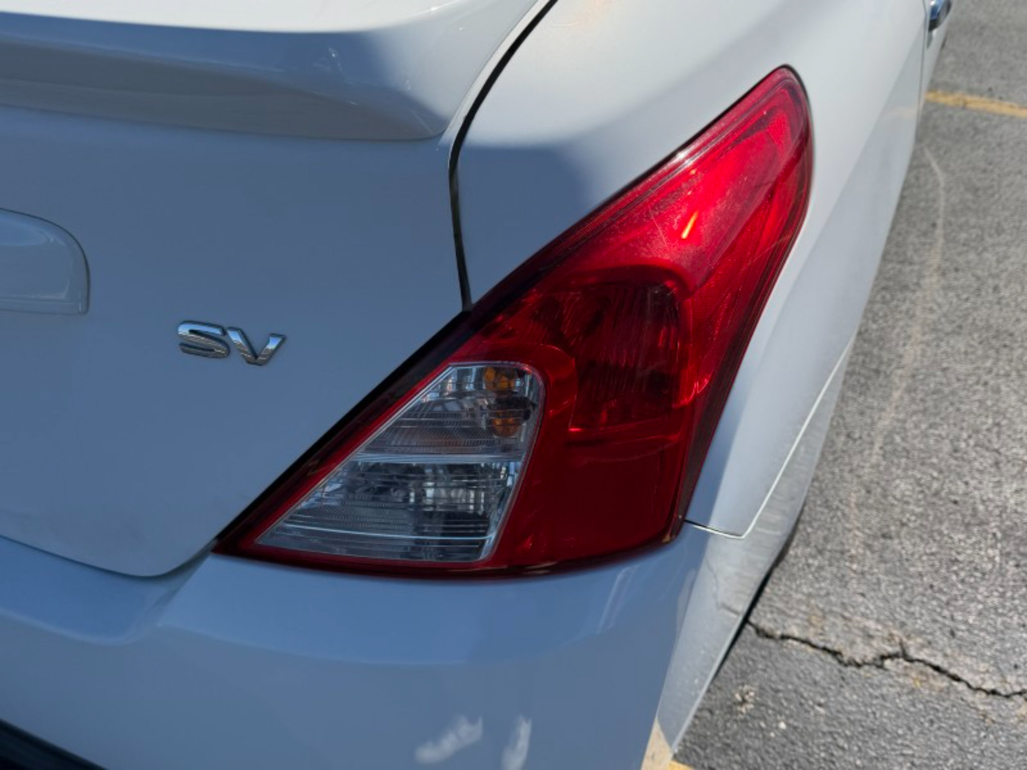 Used 2019 Nissan Versa SV FWD image 12