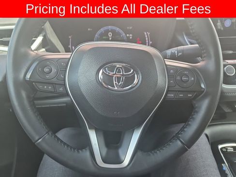 Used 2025 Toyota Corolla SE w/ SE Premium Package FWD image 9