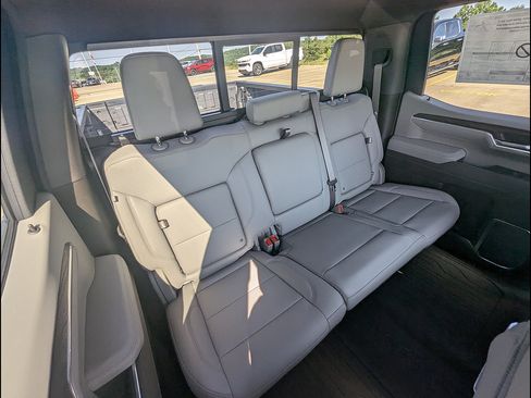 New 2026 GMC Sierra 1500 SLT w/ SLT Premium Plus Package AWD/4WD image 17