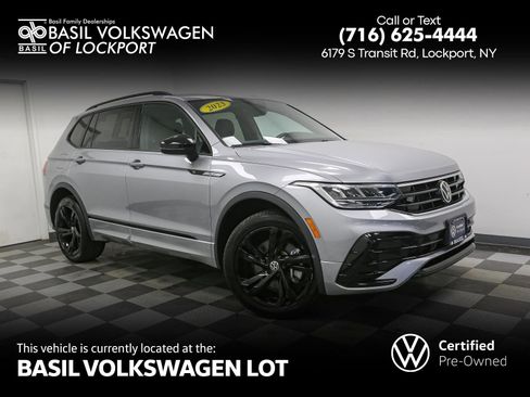 Certified 2023 Volkswagen Tiguan SE R-Line FWD image 1