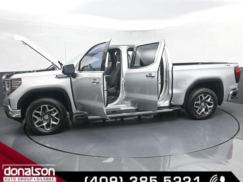 Used 2022 GMC Sierra 1500 SLT w/ SLT Convenience Package image 23