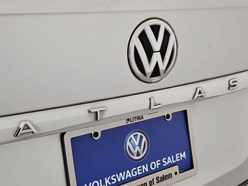 Used 2019 Volkswagen Atlas SEL FWD image 12