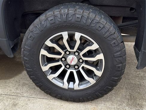 Used 2020 GMC Sierra 1500 AT4 w/ AT4 Premium Package image 7