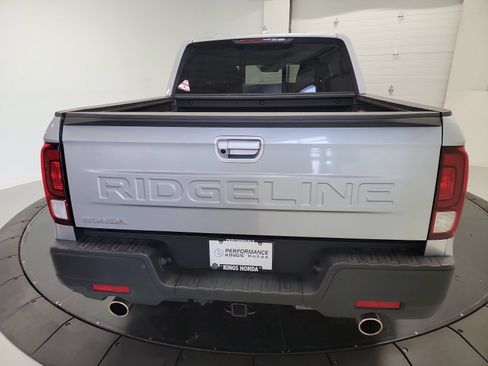 Used 2025 Honda Ridgeline RTL image 8