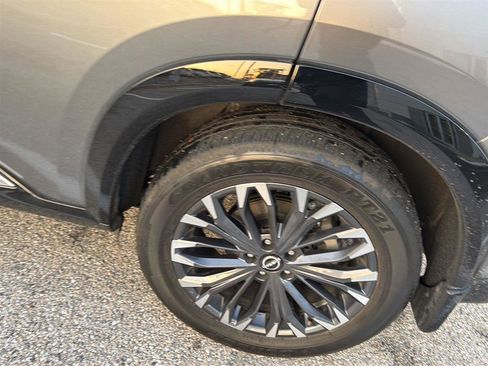 Used 2024 Nissan Rogue Platinum image 41