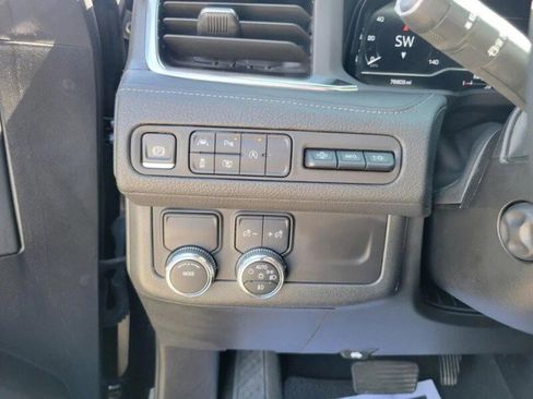 Used 2023 GMC Yukon Denali RWD image 16