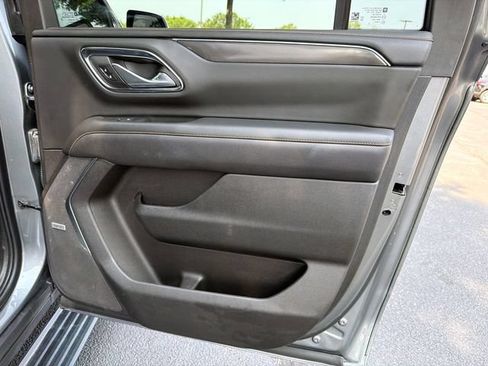 Used 2022 GMC Yukon XL AT4 w/ Technology Package AWD/4WD image 16