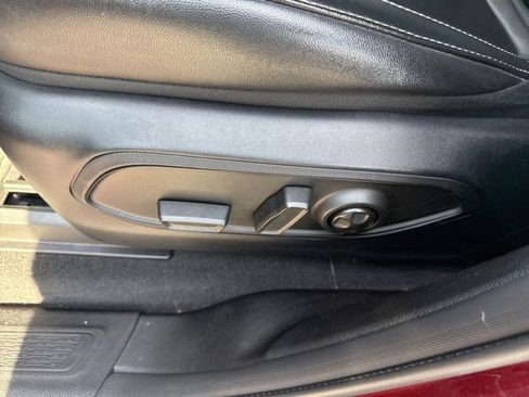 Used 2024 Jeep Grand Cherokee L Limited w/ Black Appearance Package image 25