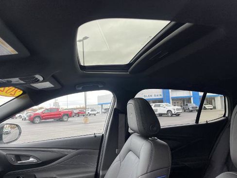 New 2026 Buick Envista Sport Touring image 5