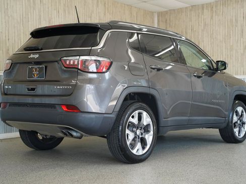 Used 2018 Jeep Compass Limited w/ Navigation Group AWD/4WD image 10