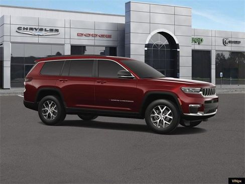 Used 2023 Jeep Grand Cherokee L Limited image 10