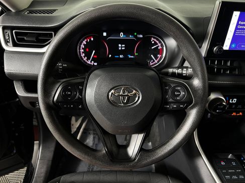 Certified 2025 Toyota RAV4 XLE AWD/4WD image 15