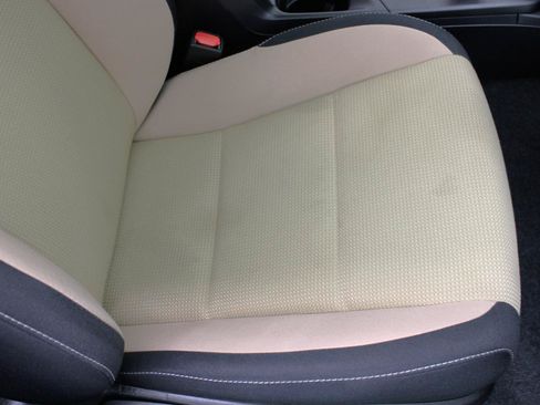Used 2017 Toyota RAV4 XLE FWD image 48