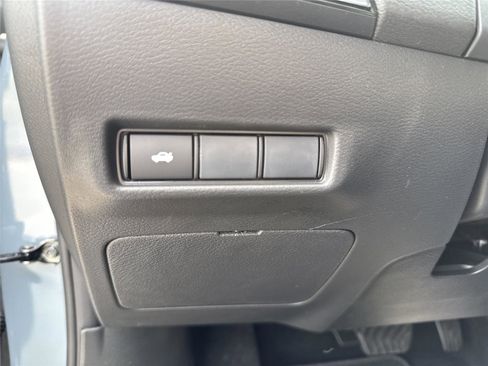 New 2026 Nissan Sentra SR w/ Floor Mat Package FWD image 19