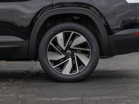 New 2026 Volkswagen Atlas SE image 45