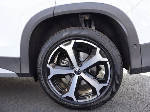 New 2026 Volkswagen Tiguan SE image 10