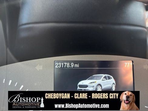 Used 2022 Ford Escape SE w/ Cold Weather Package image 38