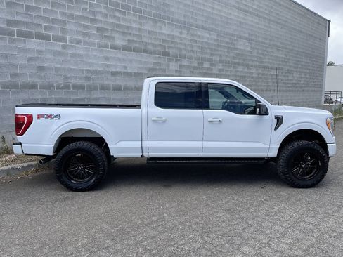 Used 2022 Ford F150 XLT w/ Equipment Group 302A High AWD/4WD image 15