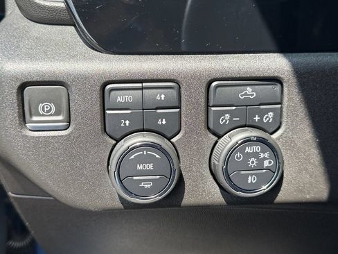 Used 2024 Chevrolet Silverado 1500 RST w/ Convenience Package II AWD/4WD image 23