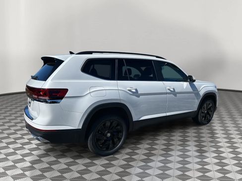 New 2026 Volkswagen Atlas SE FWD image 3
