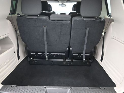 Used 2019 Dodge Grand Caravan SE w/ UConnect Hands-Free Group image 21