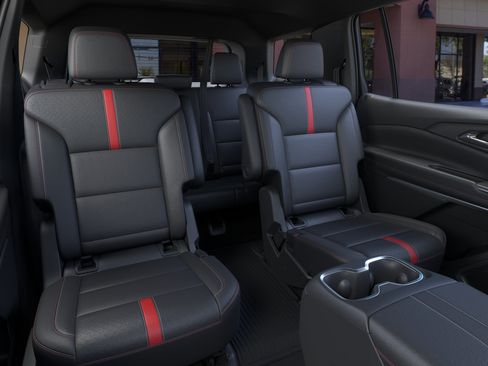 New 2026 Chevrolet Traverse RS w/ LPO, Floor Liner Package FWD image 17