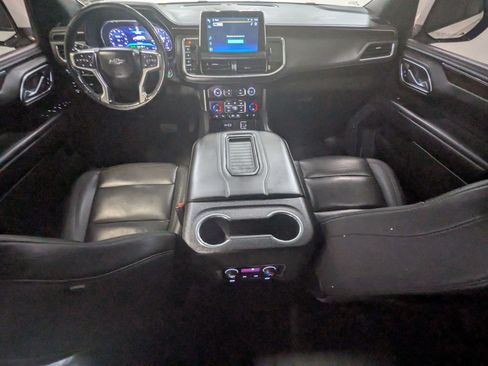 Used 2022 Chevrolet Tahoe Z71 w/ Luxury Package AWD/4WD image 21
