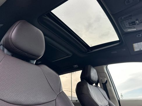 Certified 2023 Toyota Sienna Platinum image 19
