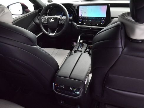 Used 2024 Lexus TX 500h AWD w/ Technology Package image 4