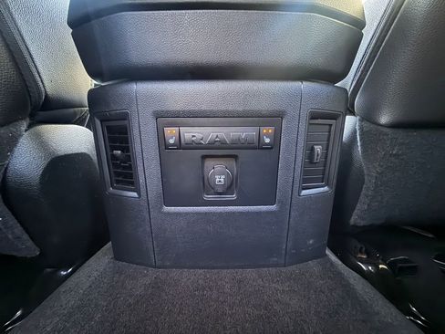 Used 2017 RAM 1500 Laramie w/ Convenience Group AWD/4WD image 31