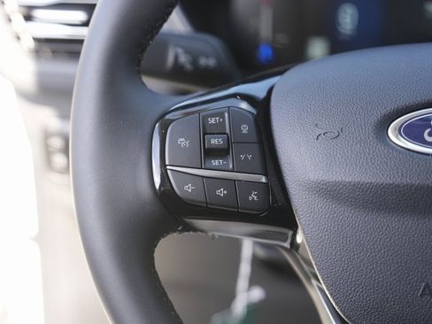 Used 2025 Ford Escape SE image 22