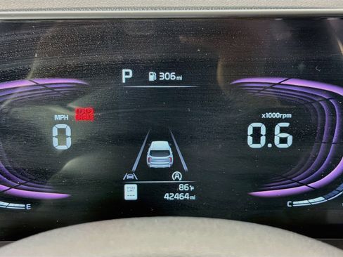 Used 2025 Kia Telluride S FWD image 19