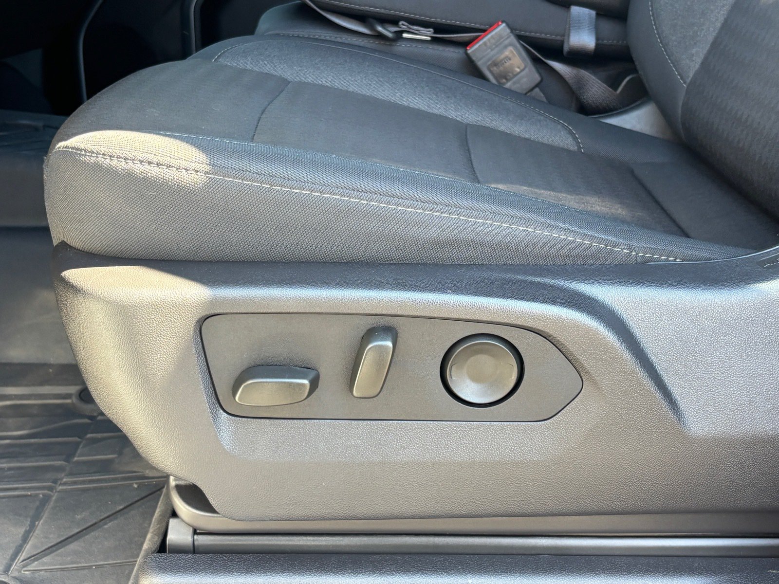 Used 2025 Chevrolet Silverado 2500 LT w/ All Star Edition AWD/4WD image 26