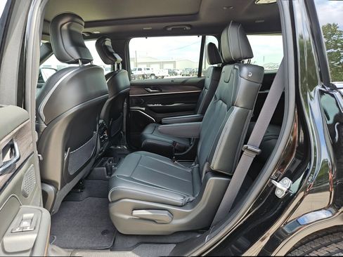 New 2025 Jeep Grand Cherokee L Overland w/ Advanced Protech Group III image 13