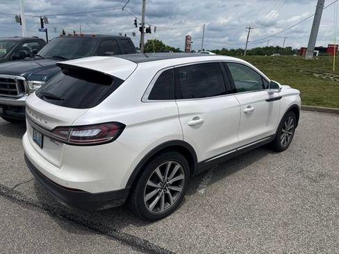 Used 2019 Lincoln Nautilus Select AWD/4WD image 4