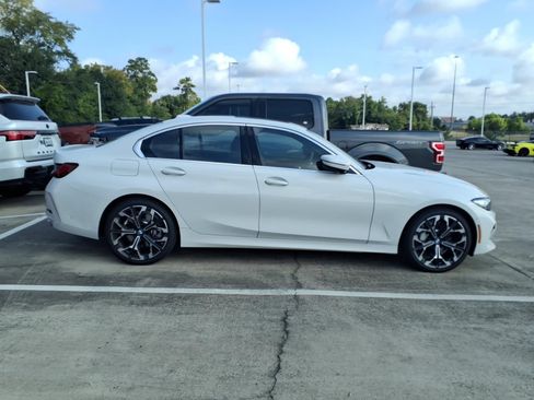 Used 2026 BMW 330i Sedan w/ Premium Package RWD image 10