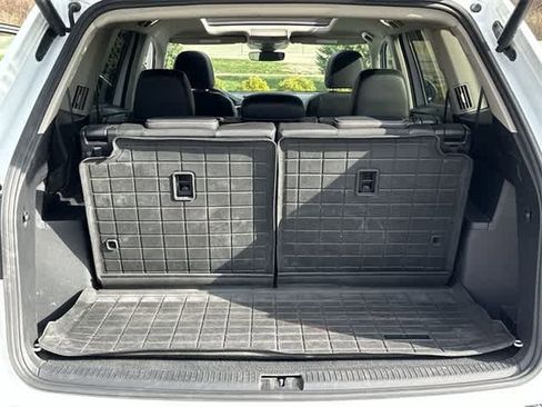 Used 2022 Volkswagen Atlas SEL Premium image 27