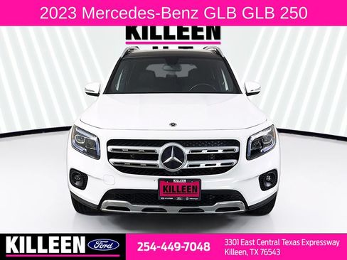 Used 2023 Mercedes-Benz GLB 250 image 2