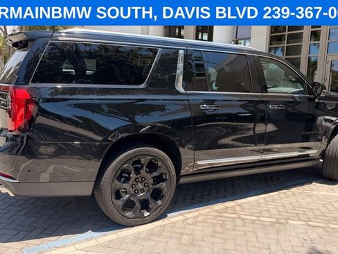 Used 2026 GMC Yukon XL Denali w/ Denali Reserve Package AWD/4WD image 23
