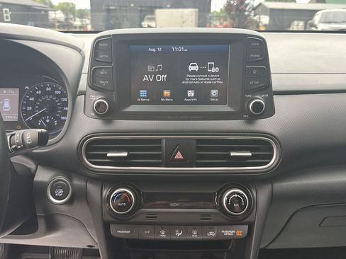 Used 2019 Hyundai Kona Limited FWD image 11